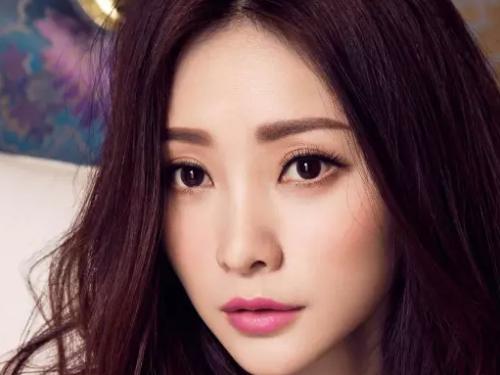 从杰克逊的鼻子看膨体材料隆鼻