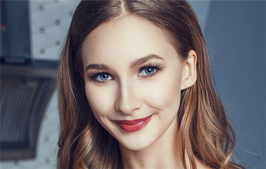 隆鼻假体取出会痛吗