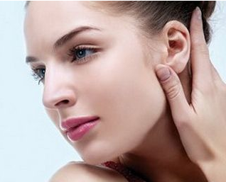 玻尿酸隆鼻多久才能洗脸，玻尿酸隆鼻的维持时间，玻尿酸隆鼻注意事项，