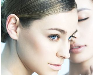 假体隆鼻术后挛缩修复的价格，隆鼻术后后遗症，假体隆鼻修复手术，隆鼻修复价格，