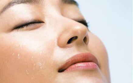 假体隆鼻的过程