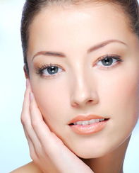 假体隆鼻后的效果