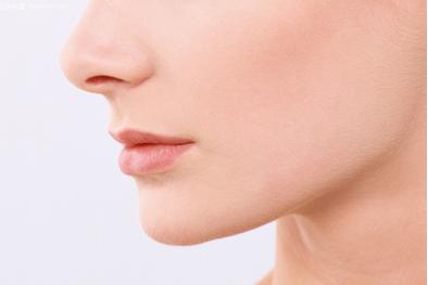 重庆假体隆鼻的大概费用