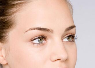 假体隆鼻的材料