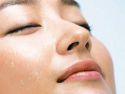 上海假体隆鼻的费用