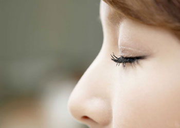 假体隆鼻后的注意事项