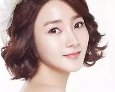 取出假体隆鼻的假体