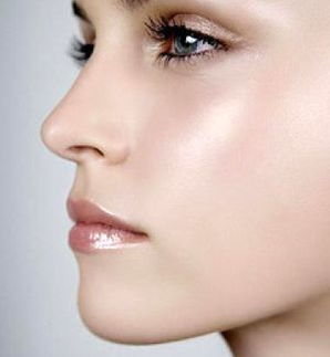 注射隆鼻和假体隆鼻的优势