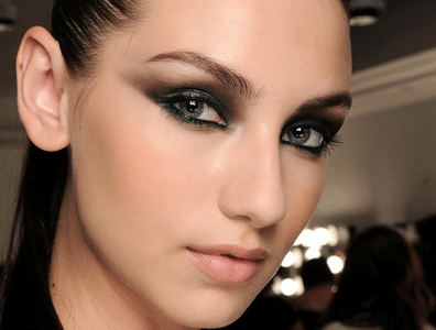 假体隆鼻的手术过程,