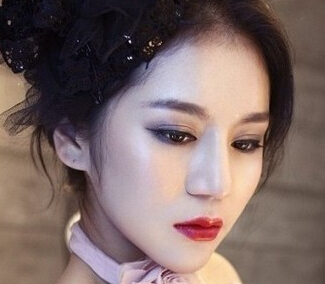 蛋白线隆鼻手术