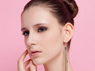 有鼻炎可以做隆鼻手术吗