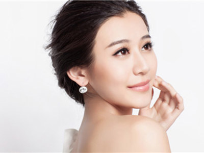 隆鼻后鼻子会肿吗