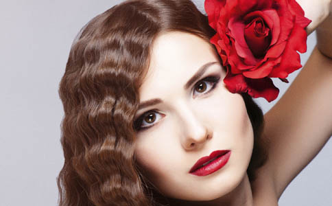 假体隆鼻后鼻子红肿