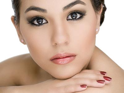 硅胶假体隆鼻手术的优势