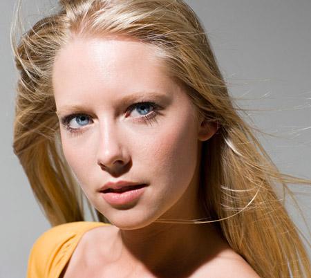 膨体隆鼻后吃东西