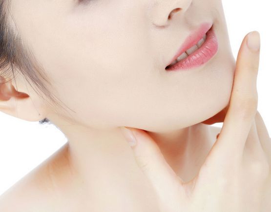 玻尿酸隆鼻要多久才能更自然？