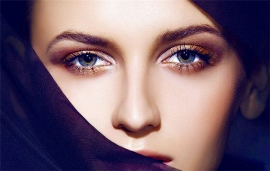 为什么隆鼻后鼻子会发红